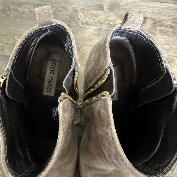 Steve Madden Taupe Ankle Boots, Size 8.5 - Picture 2 of 3